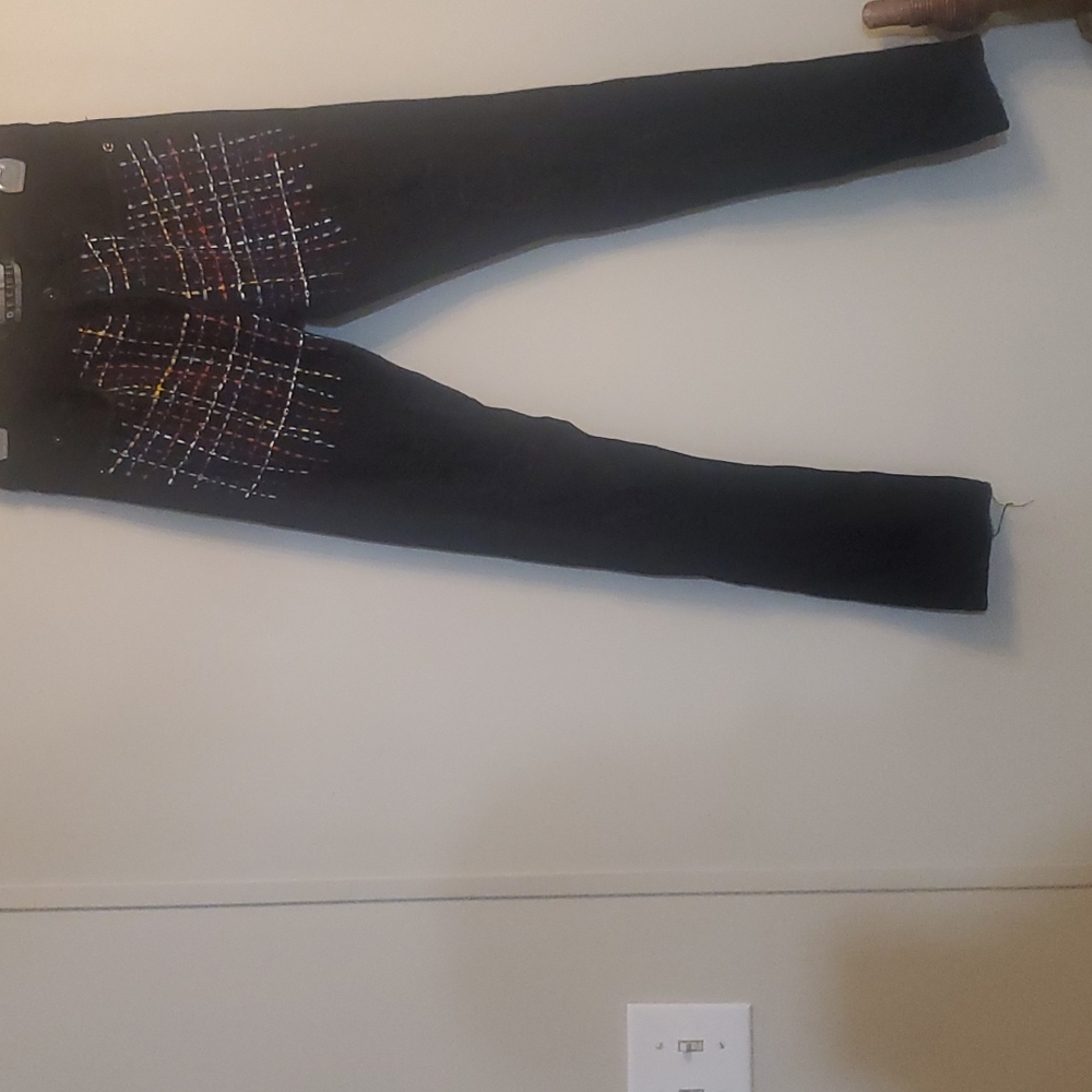 Gently used men's Decibel jeans